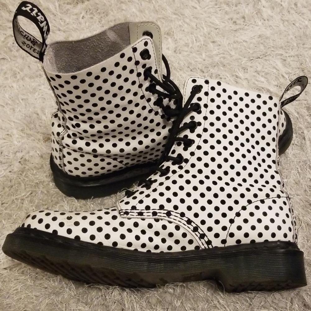 Polka dot Dr Martens 8 eye - Picture 4 of 7
